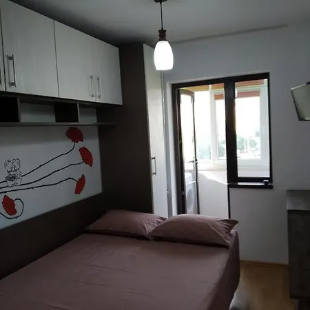 Iarina Ap Decomandat 2 Cam Sat Vacanta Mamaia Apartamento